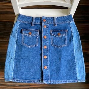 SOLD - GUC Madewell Jean Skirt (24, mini, 2-tone)